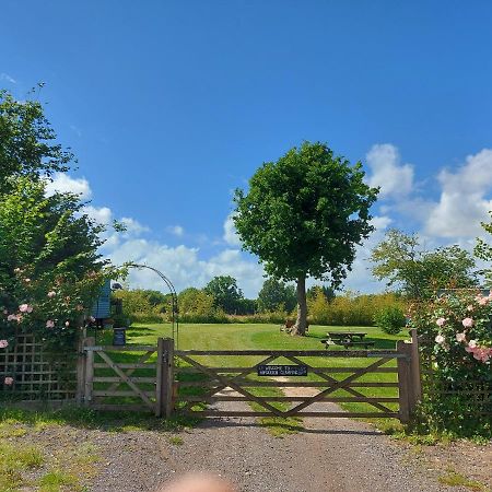 Hopgarden Glamping Luxury Shepherds Huts Wadhurst Exterior photo