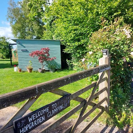 Hopgarden Glamping Luxury Shepherds Huts Wadhurst Exterior photo